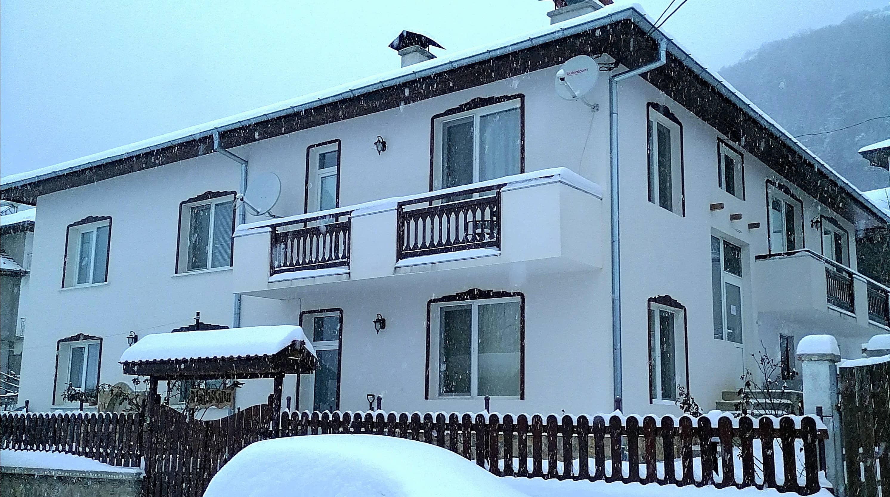 guesthouse_meraklii4.jpg